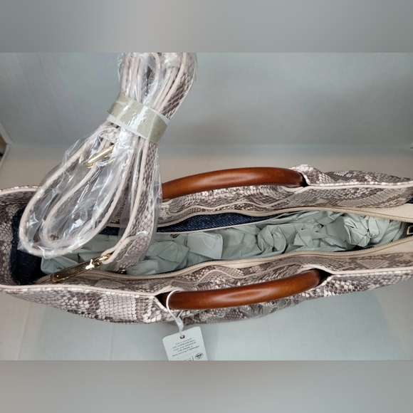 Urban Expression Vegan Leather Snake Print Moon Satchel In Nude NWT - Picture 5 of 7